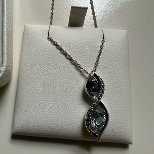NWOT Sterling Silver Necklace Aquamarine birthstone about 17” necklace length